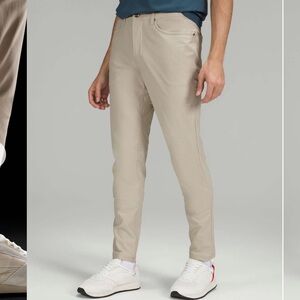 Lululemon ABC Slim-Fit Pant 30" *Warpstreme
Silverstone